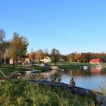 Κάμπινγκ Riverside