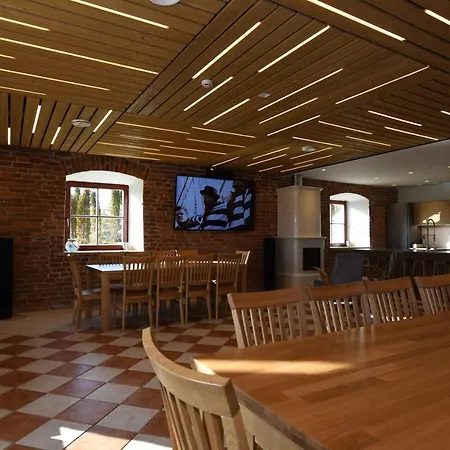 Riverside Kamp alanı *