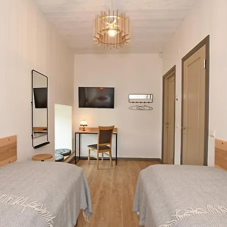 Riverside Kamp alanı