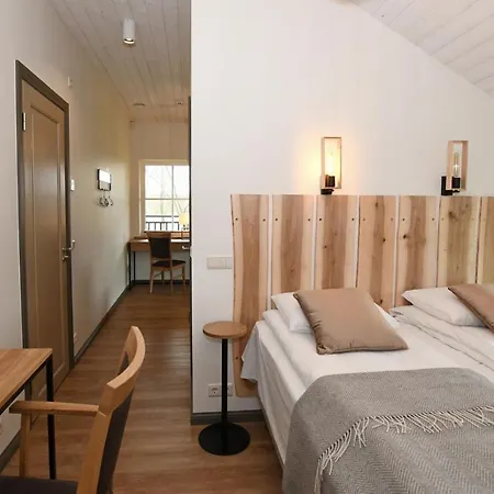 Riverside Kamp alanı Luunja
